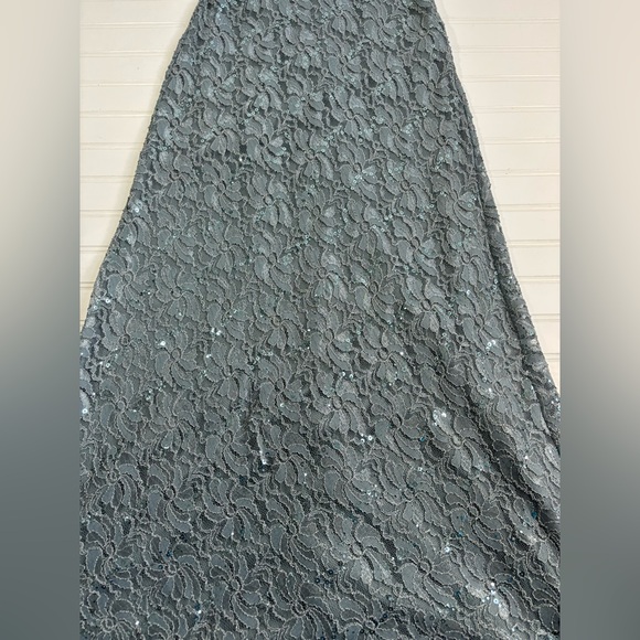 JS Collections Sleeveless Lace Sequin Gown Long Dress Gray Silver Womens Size 6 - Picture 15 of 16